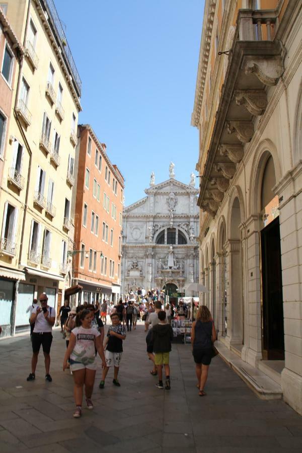 Your By St.mark's Square Apartamento *