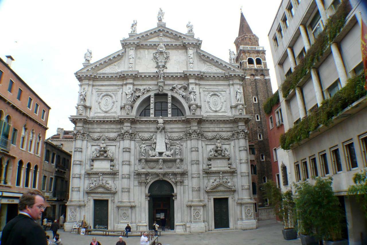 Your By St.mark's Square Apartamento *