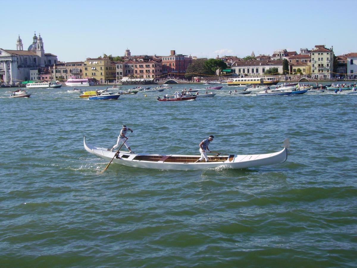 Your By St.mark's Square Apartamento *